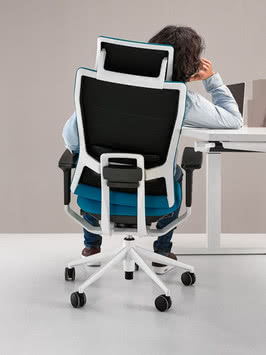 Новинка - офисное кресло Flex (Испания) для здоровья спины.