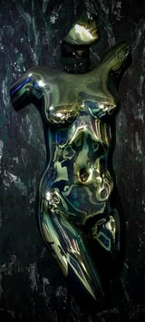 Женская скульптура «EMERALD HEART» 105х50см