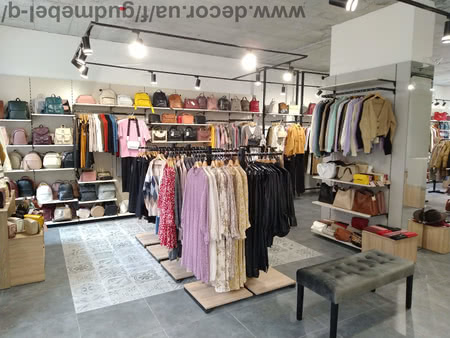 Торговое оборудование и мебель для магазина одежды и обуви - стеллажи, витрины, стойки.