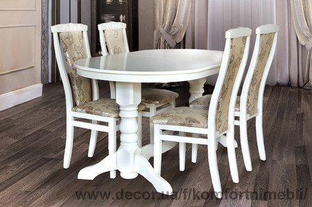 Стол из натурального дерева