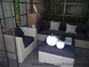 WEST &mdash; Avocado Garden Mebels