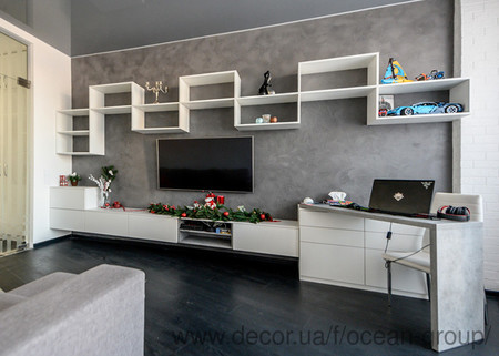 Мебель в гостиную с выдвижным столом.