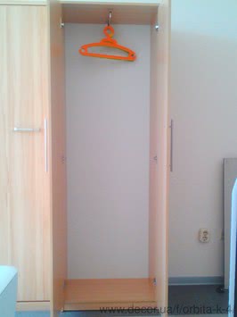 Шкаф двухдверный для одежды