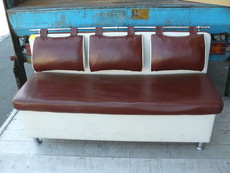 Продам диваны б/у, из кожзама