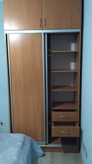 Продам б у шкаф. Продаю до 15 апреля, поэтому поспешите. Есл