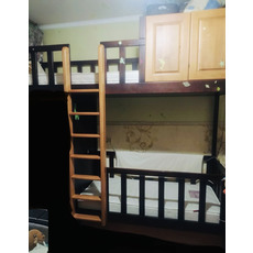 Двоповерхове ліжко з червоного дерева + матраци