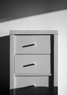 Деревянный комод