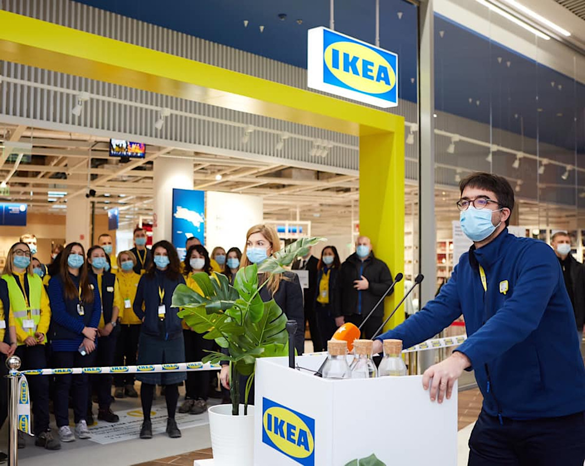 Офлайн магазин IKEA запрацював у Києві
