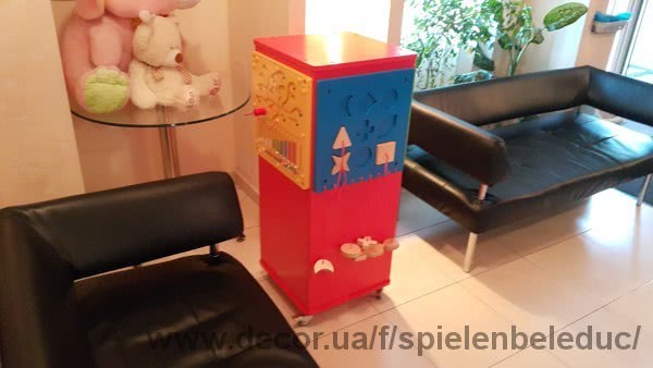В клинике "Валерия" установлена мобильная детская комната