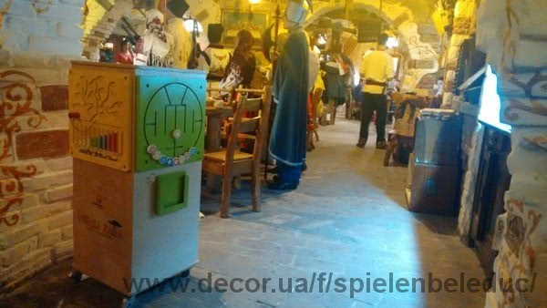У ресторані "Грибова хата" в Поляниці встановлені натяжні ігрові елементи Beleduc