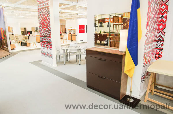 Українські меблі на ювілейній виставці MOW в Бад Зальцуфлені