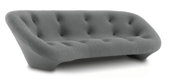 Удобный диван с современным дизайном