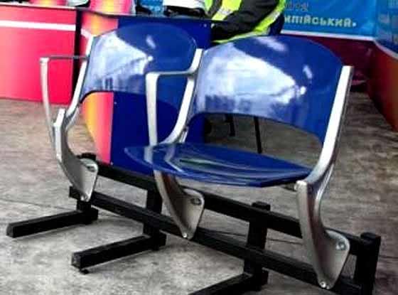 На НСК «Олимпийский» установят сидения в национальных цветах.