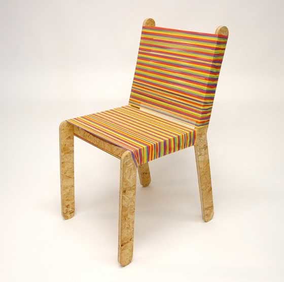 На неделе дизайна в Лондоне был представлен стул, который был полностью создан из вторичного сырья: резиновые ленты и переработанное ОСБ. 