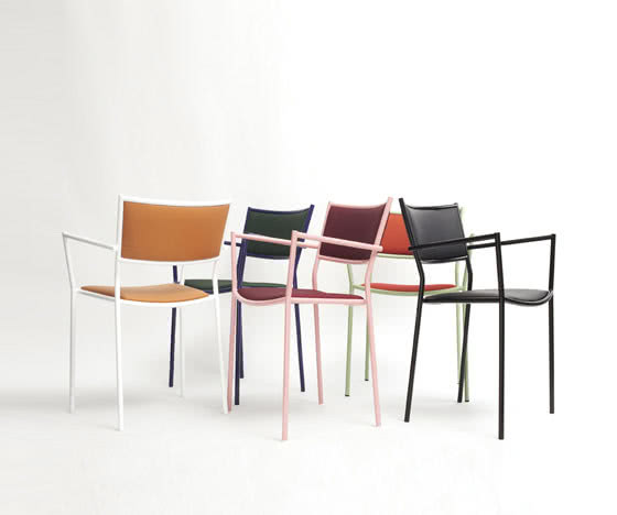Новые стулья для Massproductions 