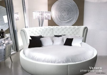 Круглая кожаная кровать Венера