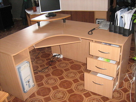 Cтол угловой