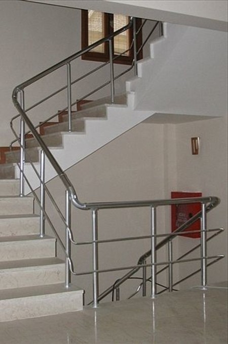 Перила для лестниц