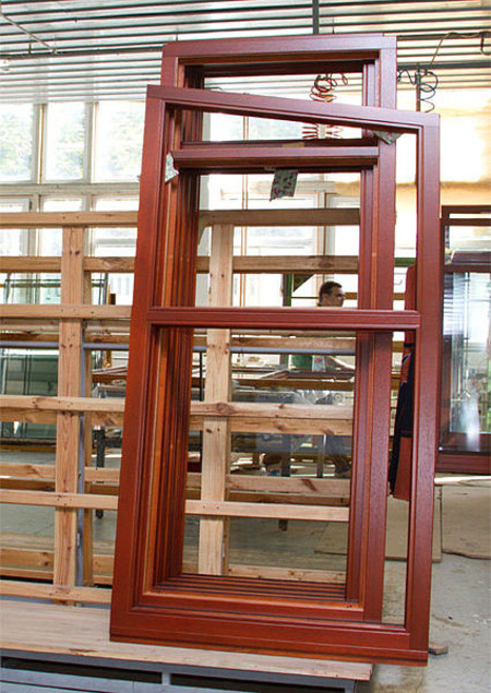 Двери из дерева