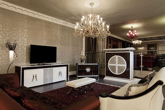 8 &mdash; Salon Cardinal