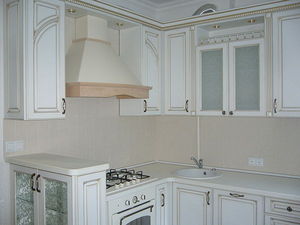 кухня белая с золотой патиной &mdash; СПЕНСЕР-МЕБЕЛЬ