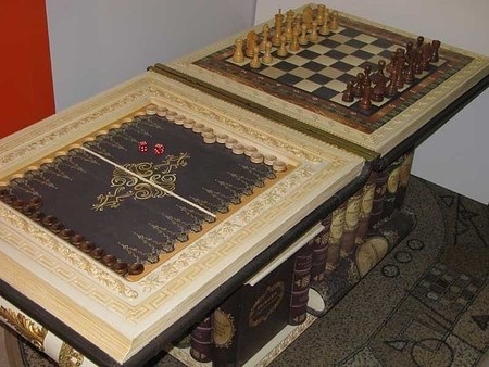 Столик журнальный, игральный "Книга"