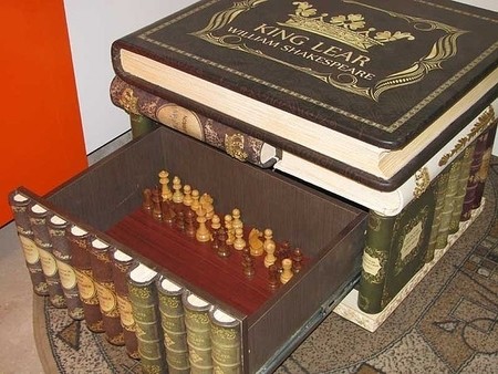 Столик журнальный, игральный "Книга"