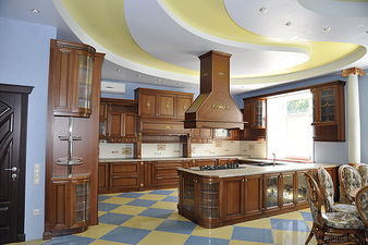 Кухни деревянные из массива ольхи, ясеня, дуба собственного производства &mdash; Фанд