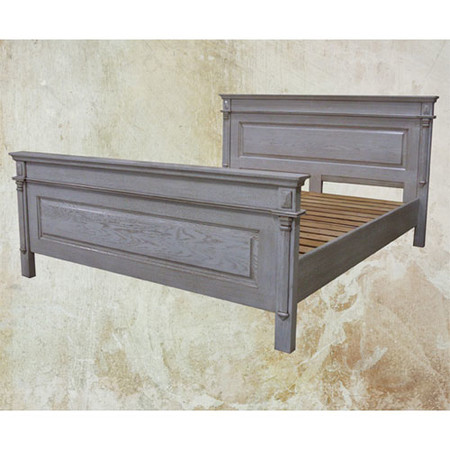 Кровать деревянная