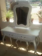 Туалетный столик &mdash; Цвіркун